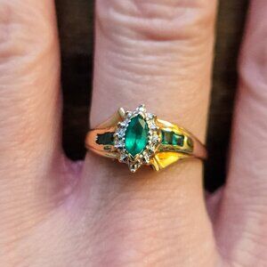 Emerald & Diamond Ring